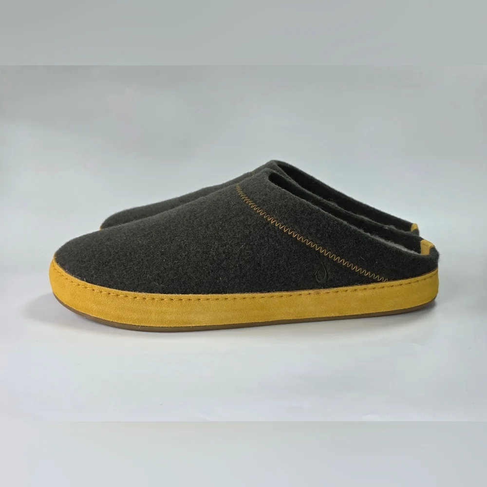 New Olukai Hamani Hulu Men's Wool Mule Slipper in Dusty Olive / Mustard Size 11
